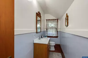 990 Taylor St, Mount Angel, OR 97362 - Photo 19