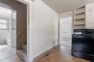 1640 5th St NE, Salem, OR 97301 - Photo 13