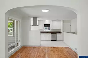 1090 Donna Ave NE, Salem, OR 97301 - Photo 9