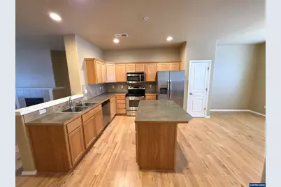 5985 Blue River Dr SE, Salem, OR 97306 - Photo 9