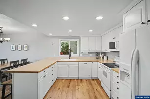 175 Kevin Way SE, Salem, OR 97306 - Photo 13