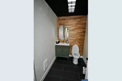 1845 NE Fairgrounds Rd #1, Salem, OR 97301 - Photo 11