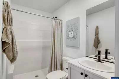 561 Spring Bl, Woodburn, OR 97071 - Photo 25