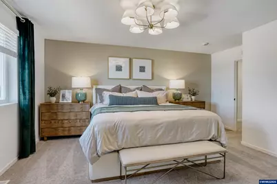 561 Spring Bl, Woodburn, OR 97071 - Photo 15