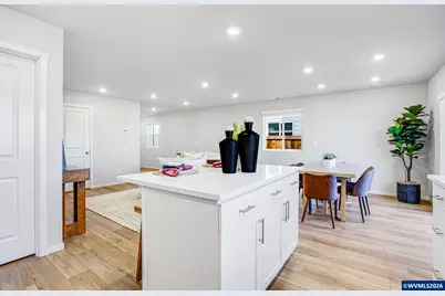 551 Spring Bl, Woodburn, OR 97071 - Photo 25