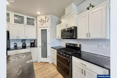 438 Greencrest St NE, Salem, OR 97301 - Photo 11