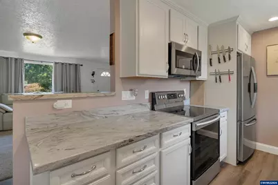 815 N 4th St, Aumsville, OR 97325 - Photo 13