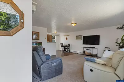 815 N 4th St, Aumsville, OR 97325 - Photo 5