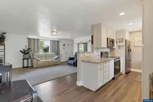 815 N 4th St, Aumsville, OR 97325 - Photo 11