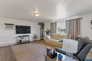 815 N 4th St, Aumsville, OR 97325 - Photo 9