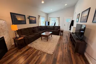 2955 NW Hemlock Ln, Redmond, OR 97756 - Photo 5