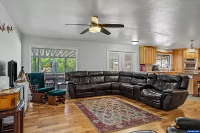 1120 NW 11th St, Corvallis, OR 97330 - Photo 11