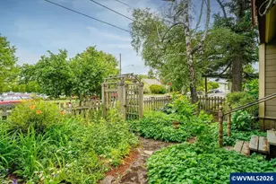 404 SW 6th St, Corvallis, OR 97333 - Photo 43