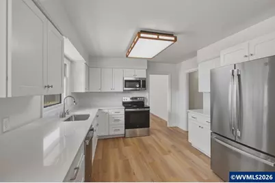815 Church St, Woodburn, OR 97071 - Photo 11