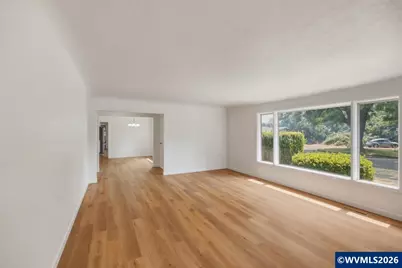 815 Church St, Woodburn, OR 97071 - Photo 5