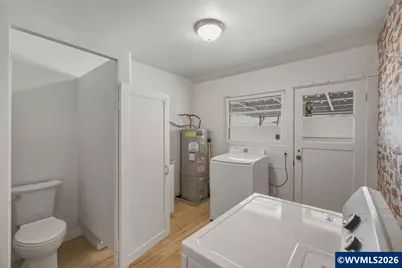 815 Church St, Woodburn, OR 97071 - Photo 25