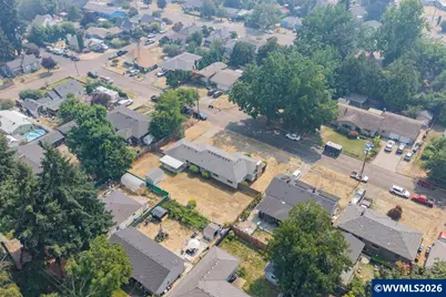 815 Church St, Woodburn, OR 97071 - Photo 43