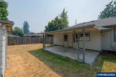 815 Church St, Woodburn, OR 97071 - Photo 33