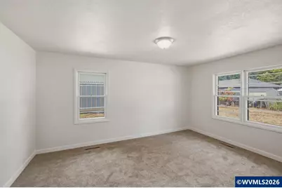 815 Church St, Woodburn, OR 97071 - Photo 17