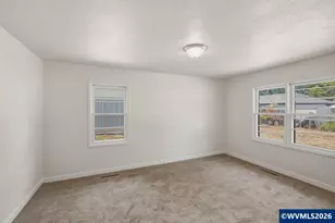 815 Church St, Woodburn, OR 97071 - Photo 17