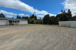 34125 E Lacomb Rd, Lebanon, OR 97355 - Photo 3