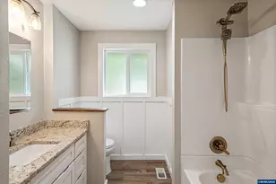 1010 Arthur Way NW, Salem, OR 97304 - Photo 17