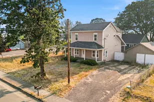 208 N 15th St, Philomath, OR 97370 - Photo 3