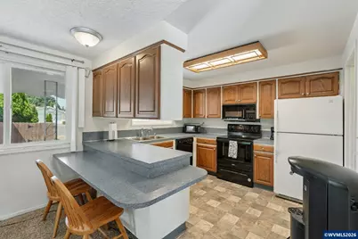 4708 Lisa St NE, Salem, OR 97305 - Photo 11