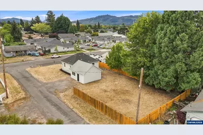 711 W Grant St, Lebanon, OR 97355 - Photo 31