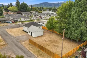 711 W Grant St, Lebanon, OR 97355 - Photo 31