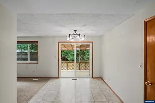 970 NW Cypress Ave, Corvallis, OR 97330 - Photo 7