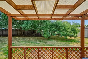 970 NW Cypress Ave, Corvallis, OR 97330 - Photo 23