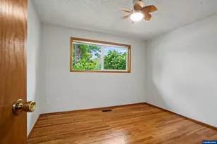 970 NW Cypress Ave, Corvallis, OR 97330 - Photo 15