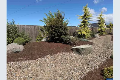 6222 NE Meander St, Albany, OR 97321 - Photo 3