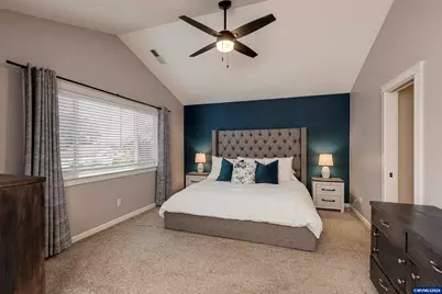 4889 Whitewater St NE, Salem, OR 97305 - Photo 17