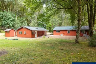 27009 Cecil Ln, Alsea, OR 97324 - Photo 9