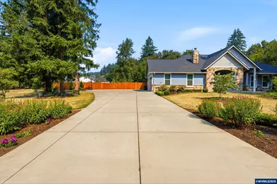 315 Santiam Pointe Lp NE, Mill City, OR 97360 - Photo 13