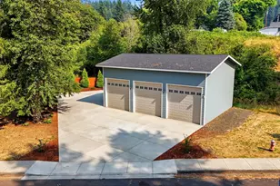315 Santiam Pointe Lp NE, Mill City, OR 97360 - Photo 9
