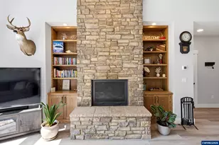 315 Santiam Pointe Lp NE, Mill City, OR 97360 - Photo 23