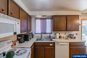 5654 Lompoc Ct S, Salem, OR 97306 - Photo 15