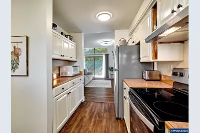 3828 Auburn Rd NE, Salem, OR 97301 - Photo 9