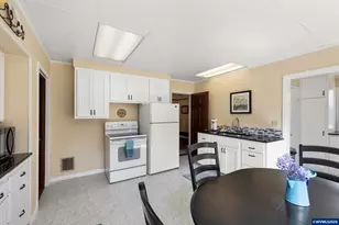 336 Hill St, Silverton, OR 97381 - Photo 19