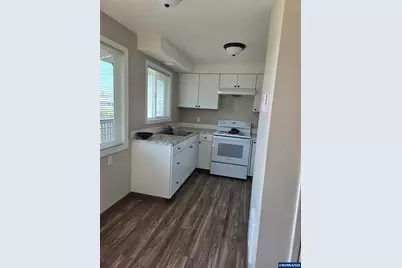 1207 D St NE, Salem, OR 97301 - Photo 5