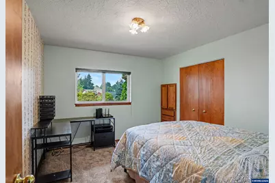 2451 SW Maplewood Dr, Dallas, OR 97338 - Photo 31