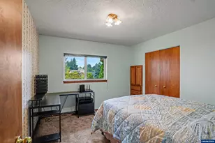 2451 SW Maplewood Dr, Dallas, OR 97338 - Photo 31