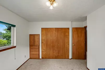 2451 SW Maplewood Dr, Dallas, OR 97338 - Photo 33
