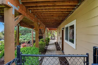 2451 SW Maplewood Dr, Dallas, OR 97338 - Photo 47
