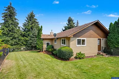 2451 SW Maplewood Dr, Dallas, OR 97338 - Photo 13