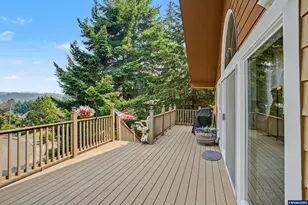 2451 SW Maplewood Dr, Dallas, OR 97338 - Photo 7