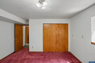 2451 SW Maplewood Dr, Dallas, OR 97338 - Photo 37